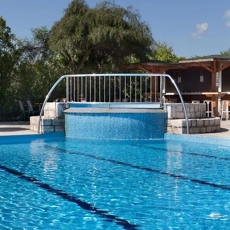 Almira Mare Hotel
