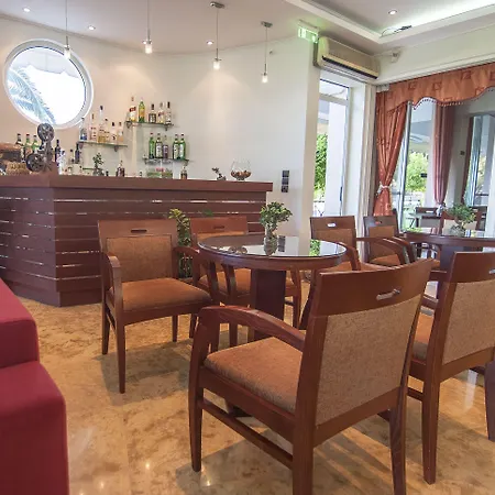 Almira Mare 4* Chalkida
