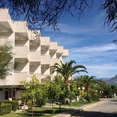 Almira Mare Ξενοδοχείο 4*