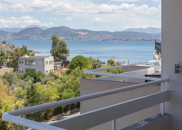 Hotel Almira Mare 4*