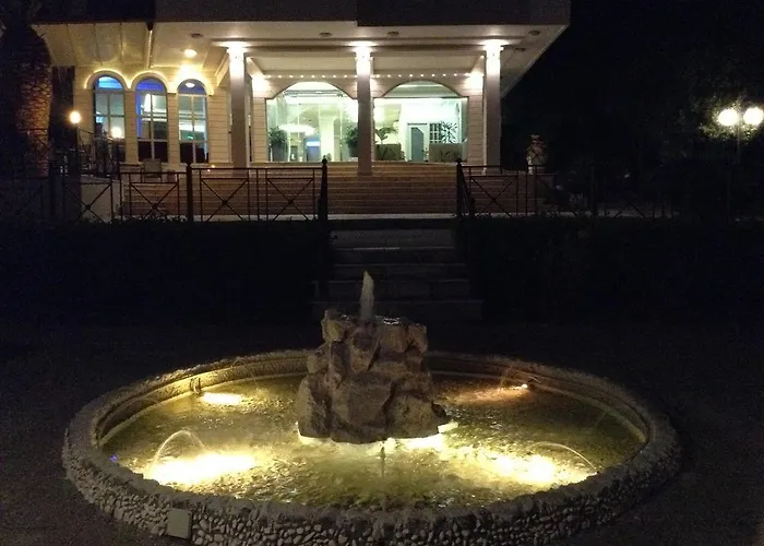 Hotel Almira Mare 4*